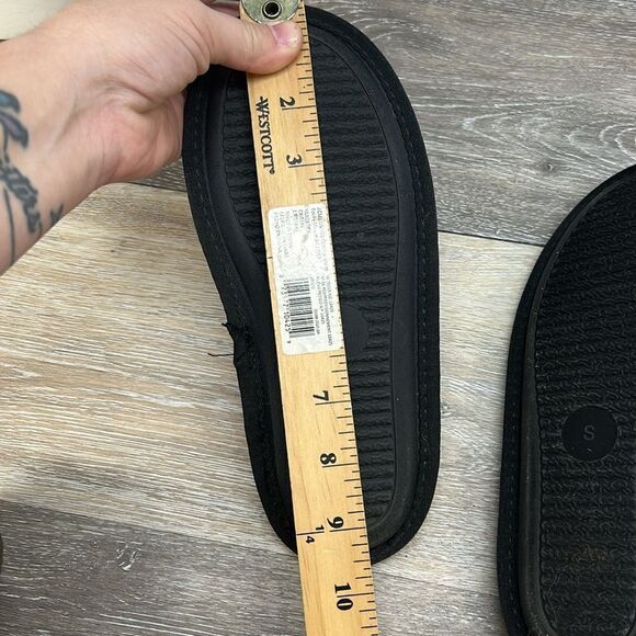 0327 Nordstrom plaid bedroom slippers - Picture 5 of 5